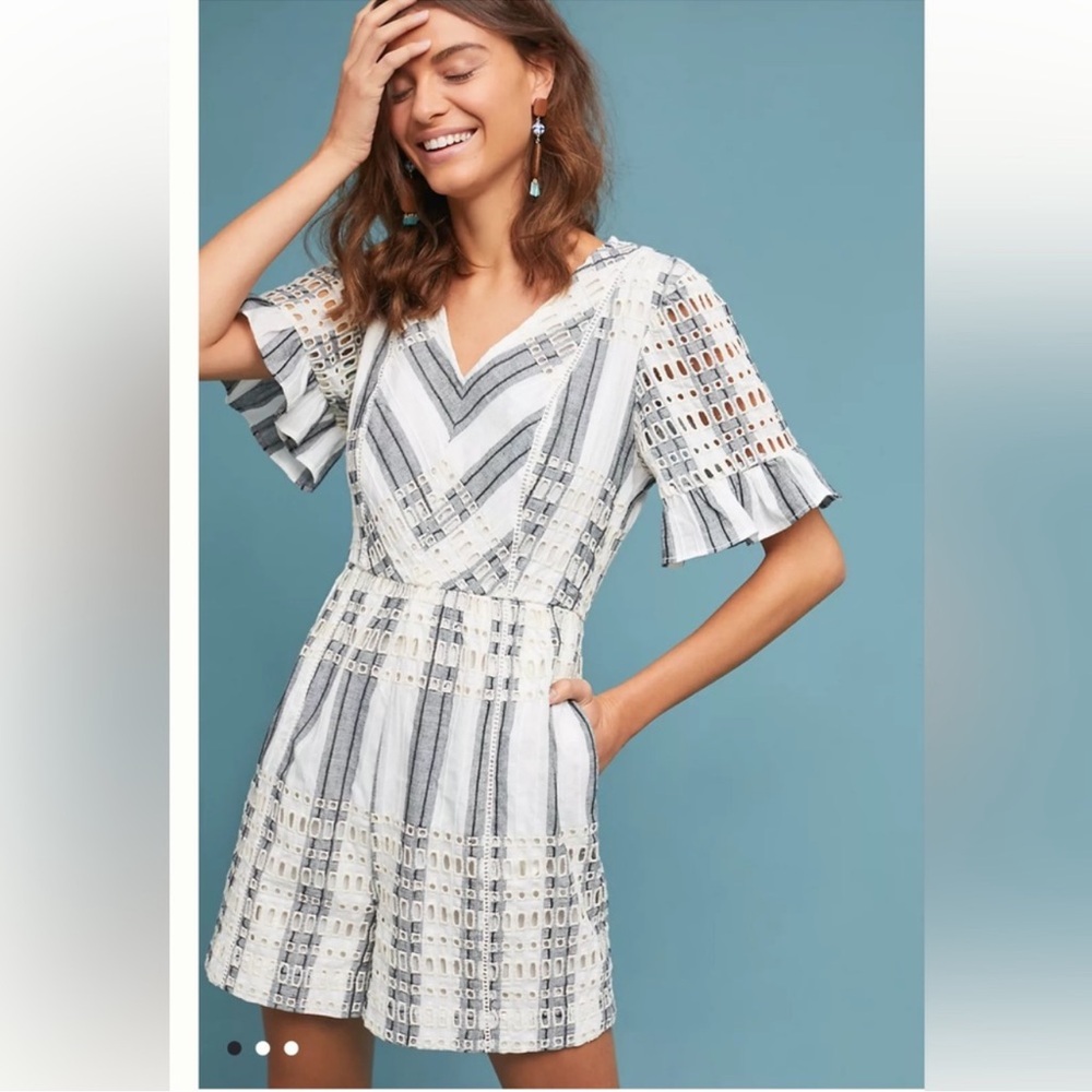 Anthropologie Ett:Twa Embroidered Eyelet V-Neck Romper size 2
